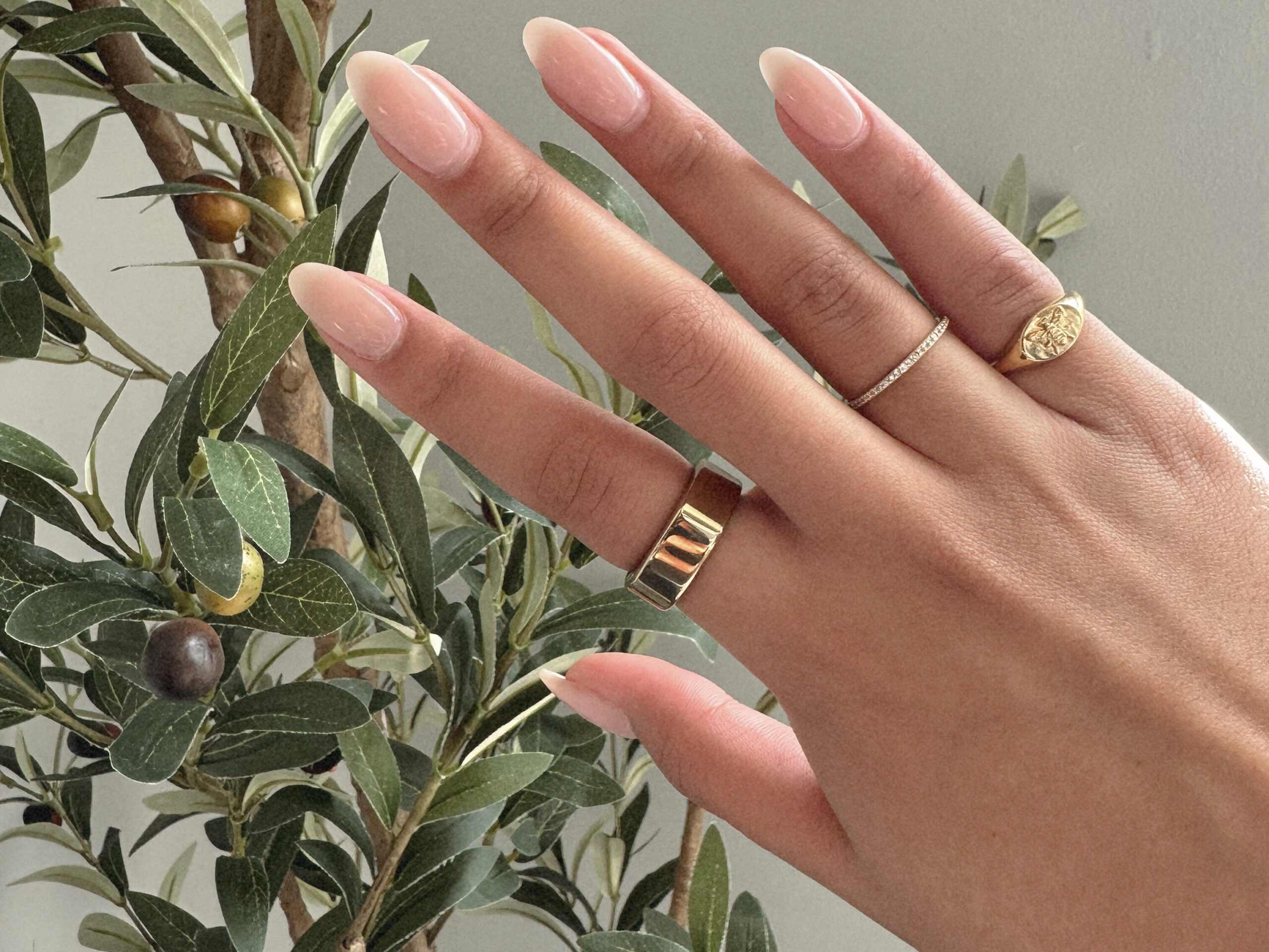 Gold Oura Ring | Maliquea Starnes